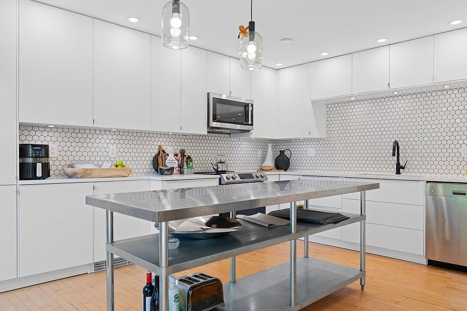 2343 W 7th Avenue Vancouver, BC - 15