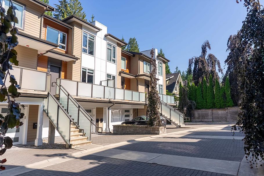 4676 Capilano Road North Vancouver, BC - 36