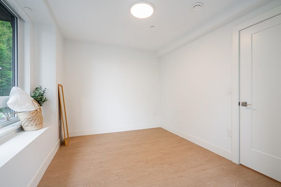 4756 Duchess Street Vancouver, BC - 11