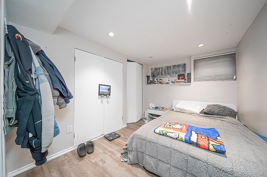 2779 W 13th Avenue Vancouver, BC - 34