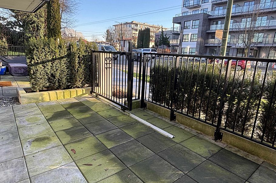 113 2235 E Broadway Vancouver, BC - 11