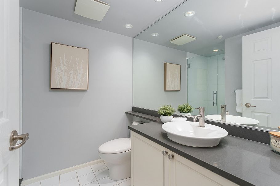 212 3690 Banff Court North Vancouver, BC - 30