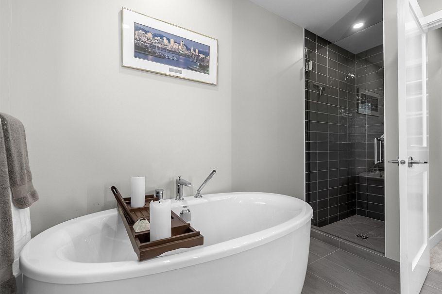 4676 Capilano Road North Vancouver, BC - 20