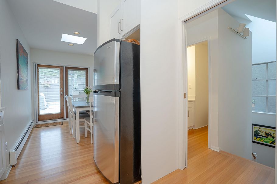 1346 Laburnum Street Vancouver, BC - 9