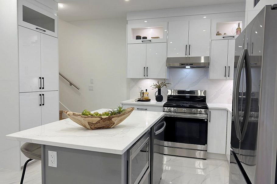 2172 E 46th Avenue Vancouver, BC - 6