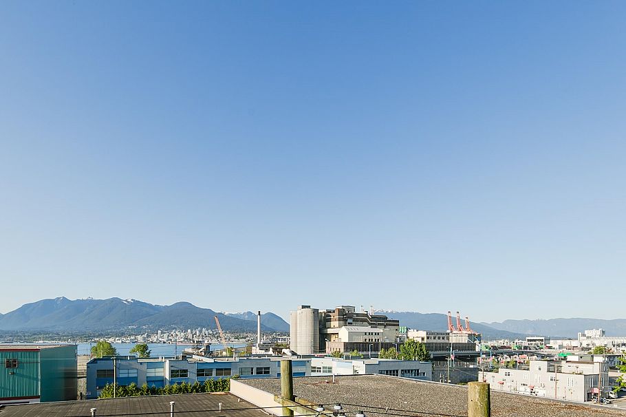 302 933 E Hastings Street Vancouver, BC - 27