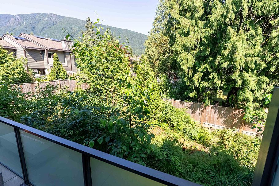 4676 Capilano Road North Vancouver, BC - 33