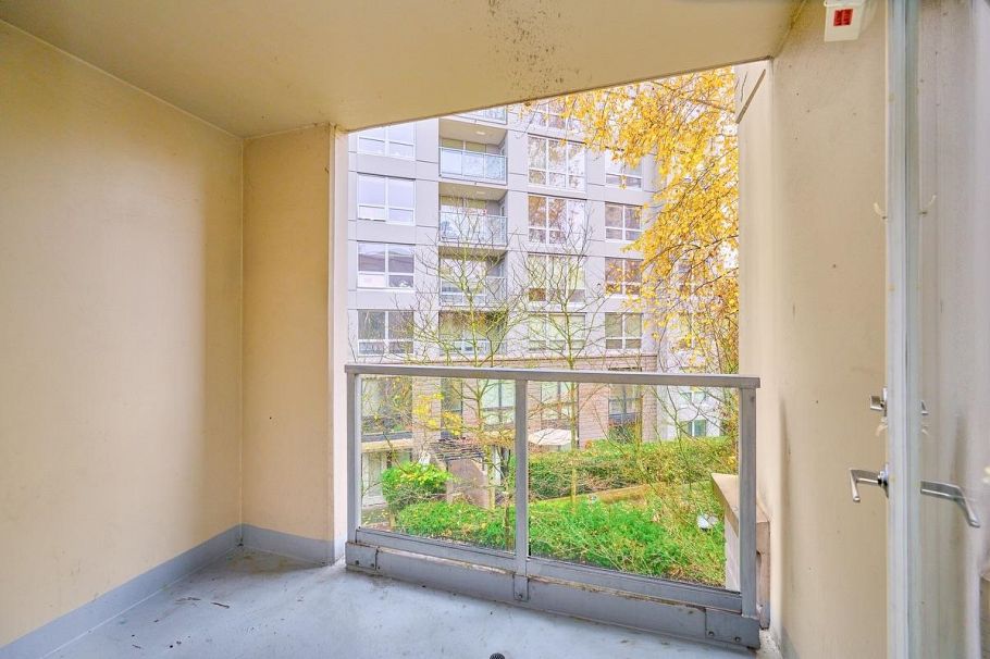 318 3638 Vanness Avenue Vancouver, BC - 18