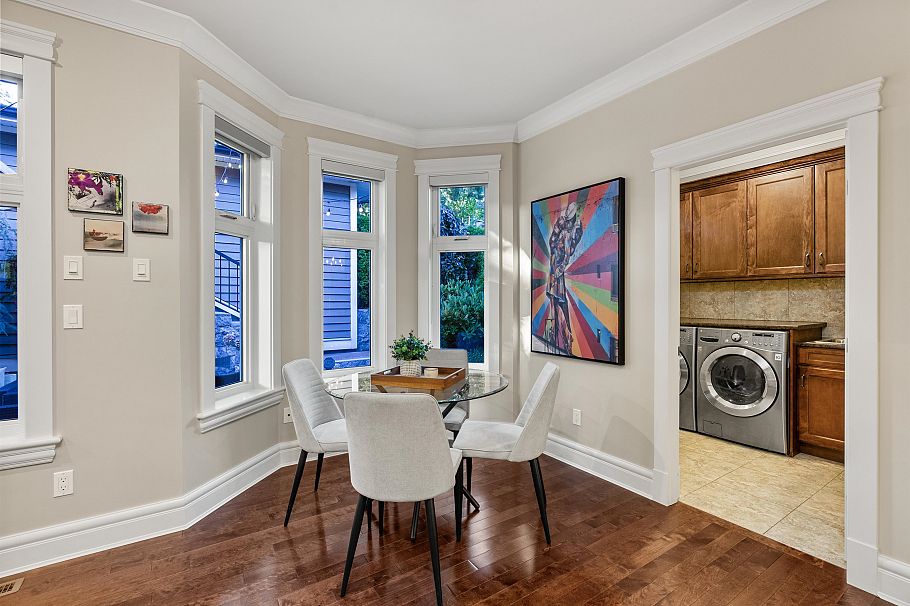 452 Tempe Crescent North Vancouver, BC - 14