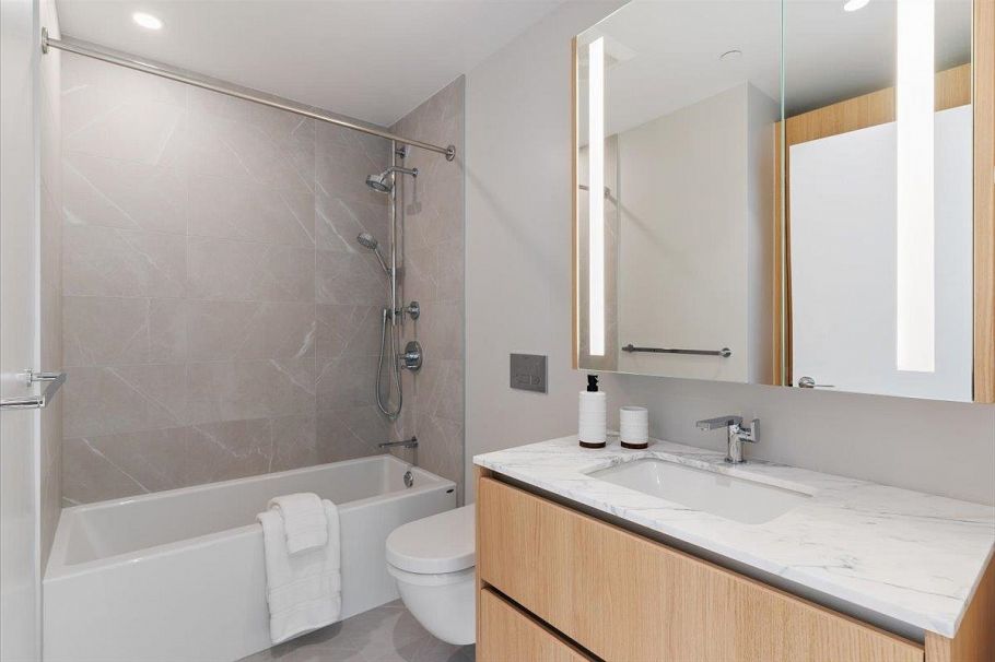 2404 1500 Fern Street North Vancouver, BC - 30