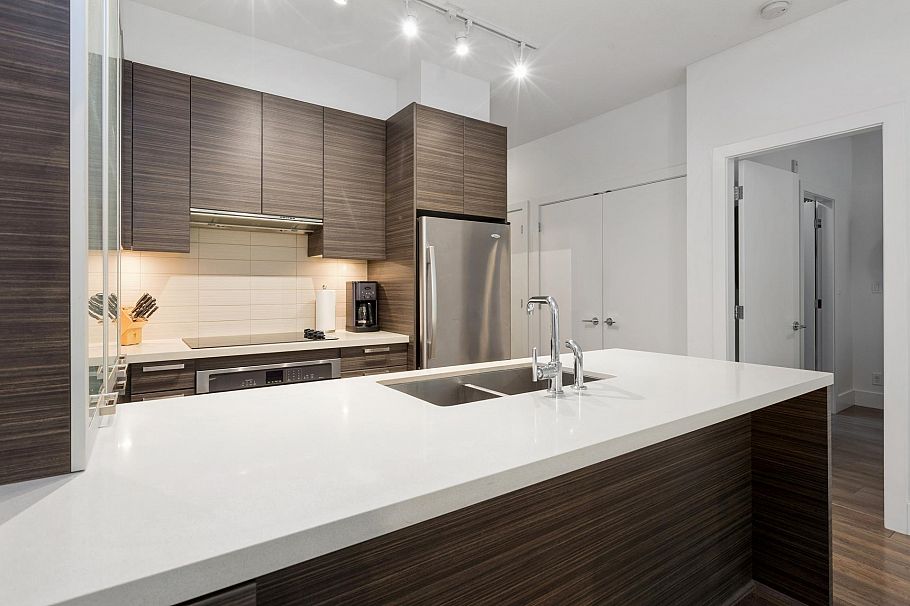 406 3606 Aldrecrest Drive North Vancouver, BC - 12