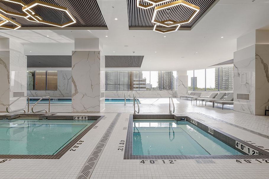 4306 4168 Lougheed Highway Burnaby, BC - 3