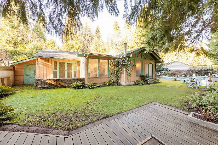 1670 Ayleslynn Drive North Vancouver, BC - 23