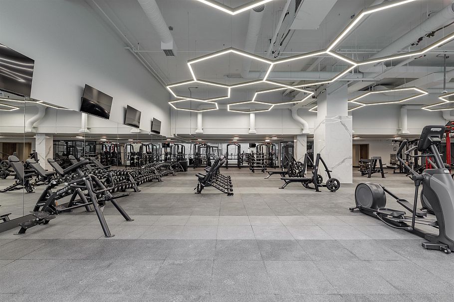 4304 4168 Lougheed Highway Burnaby, BC - 6