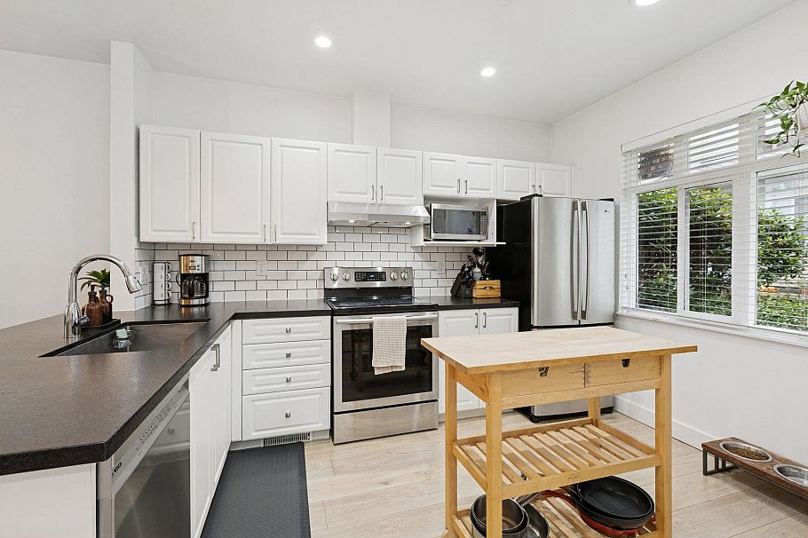 8528 Lighthouse Way Vancouver, BC - 11