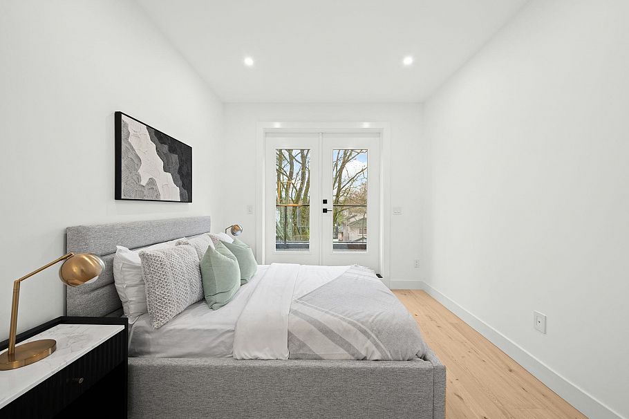 1 1967 E 13th Avenue Vancouver, BC - 29