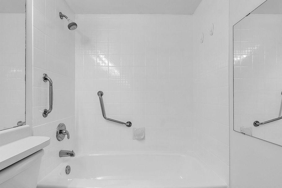 1812 2016 Fullerton Avenue North Vancouver, BC - 16