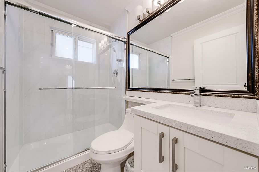 7531 Oak Street Vancouver, BC - 27