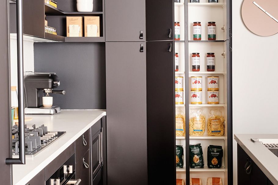 311 1680 E 12th Avenue Vancouver, BC - 2