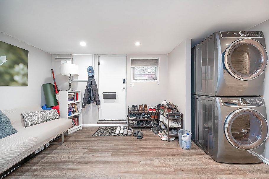 2779 W 13th Avenue Vancouver, BC - 31