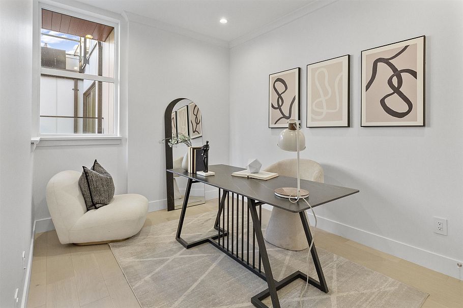 2 434 E 1st Street North Vancouver, BC - 13