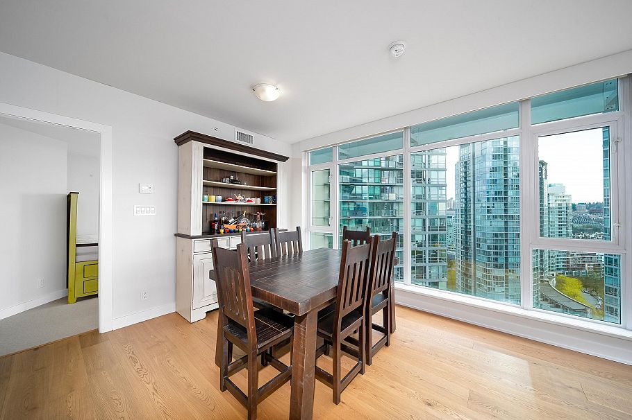 2108 1372 Seymour Street Vancouver, BC - 2