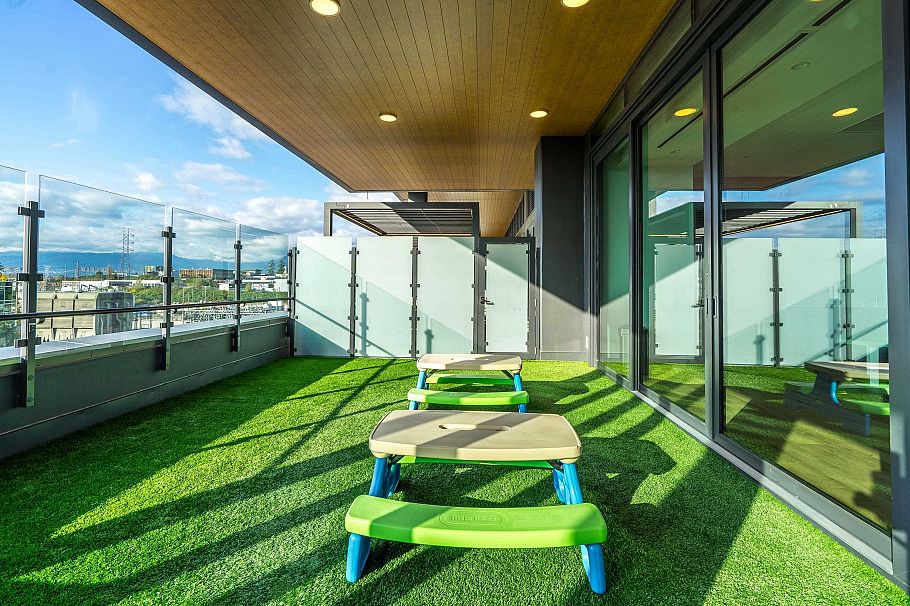 2707 4168 Lougheed Highway Burnaby, BC - 30