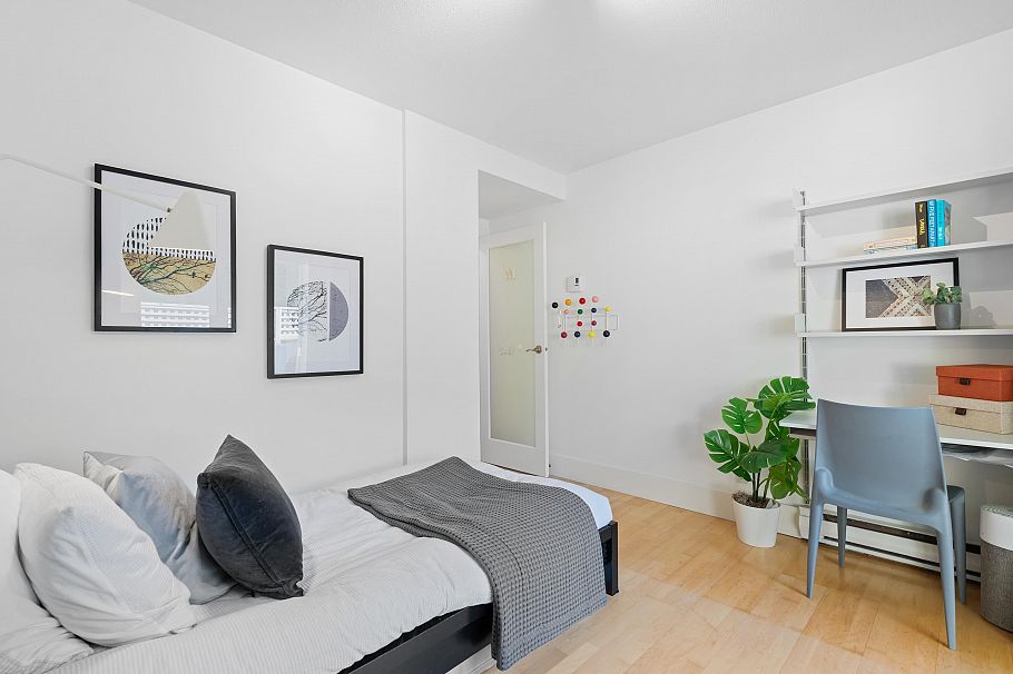 2343 W 7th Avenue Vancouver, BC - 23