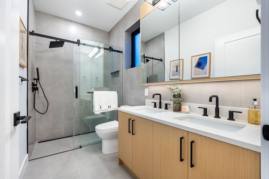 487 E 31 Avenue Vancouver, BC - 18