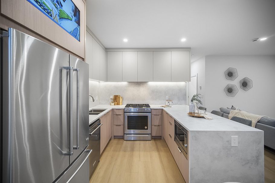 1 3623 Triumph Street Vancouver, BC - 5