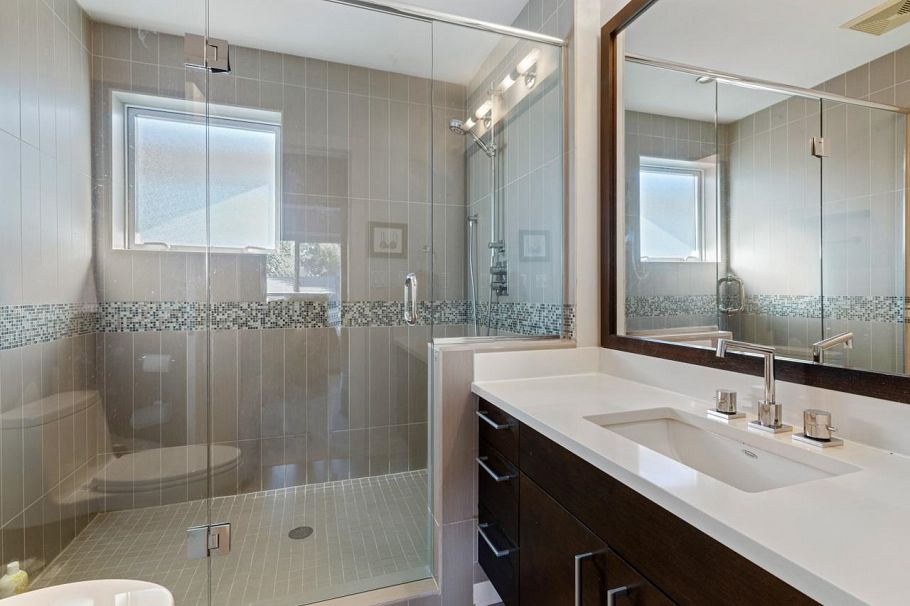 2168 W 8th Avenue Vancouver, BC - 28