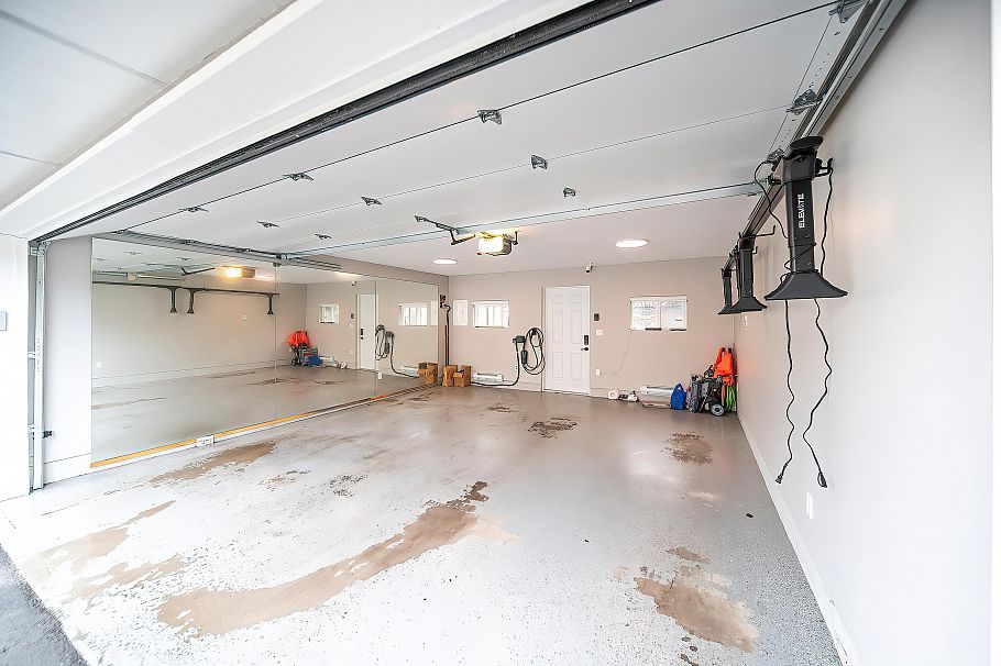 2779 W 13th Avenue Vancouver, BC - 30