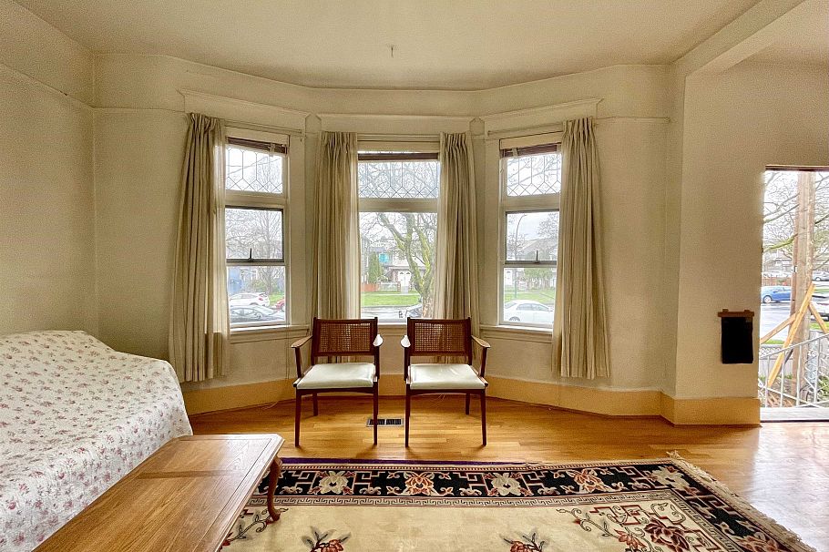 2250 E Pender Street Vancouver, BC - 3