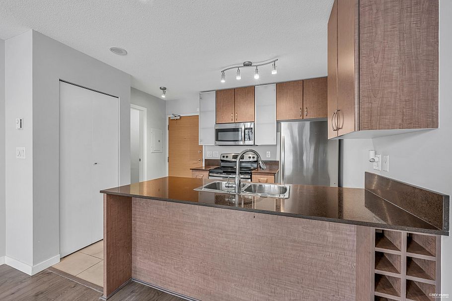 1703 977 Mainland Street Vancouver, BC - 10