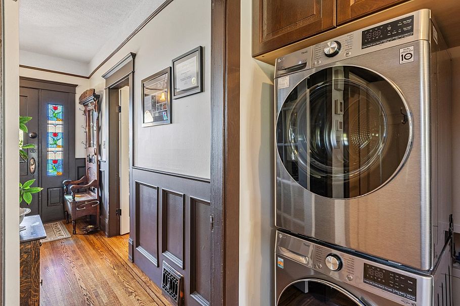 234 W Windsor Road North Vancouver, BC - 17