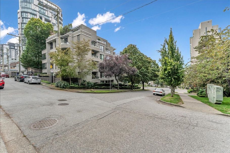 401 1330 Jervis Street Vancouver, BC - 30