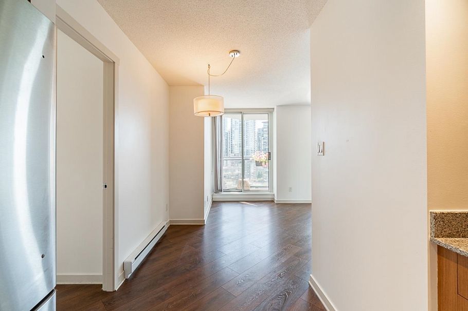 1208 1212 Howe Street Vancouver, BC - 16