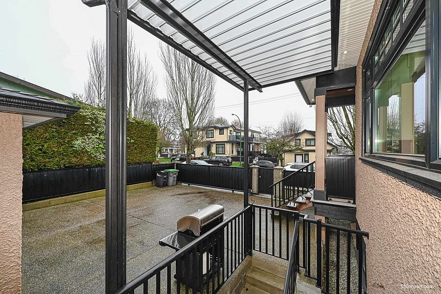 1091 E 55th Avenue Vancouver, BC - 25