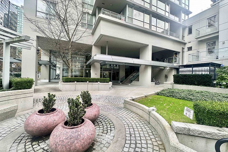 302 1420 W GEORGIA STREET, Vancouver BC V6G 3K4 Vancouver, BC - 17