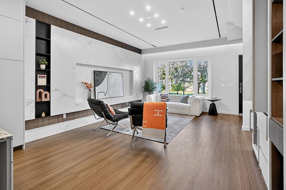 3546 W 35th Avenue Vancouver, BC - 4