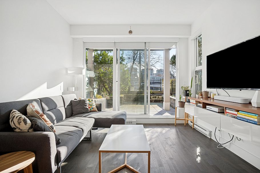 209 1628 W 4th Avenue Vancouver, BC - 1