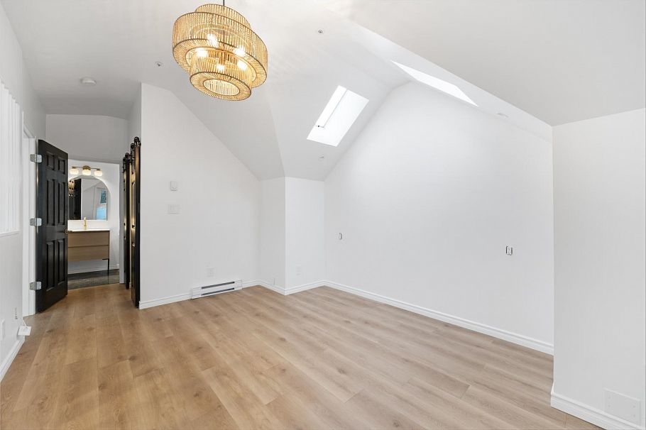 1407 Pendrell Street Vancouver, BC - 13