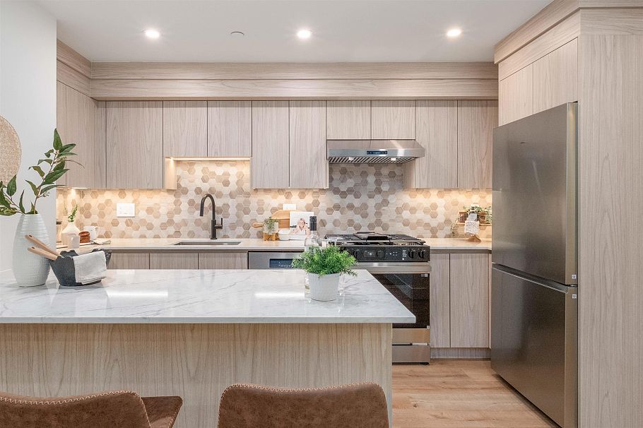 1 2667 E Pender Street Vancouver, BC - 12