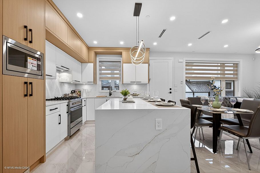 1554 W 66th Avenue Vancouver, BC - 8