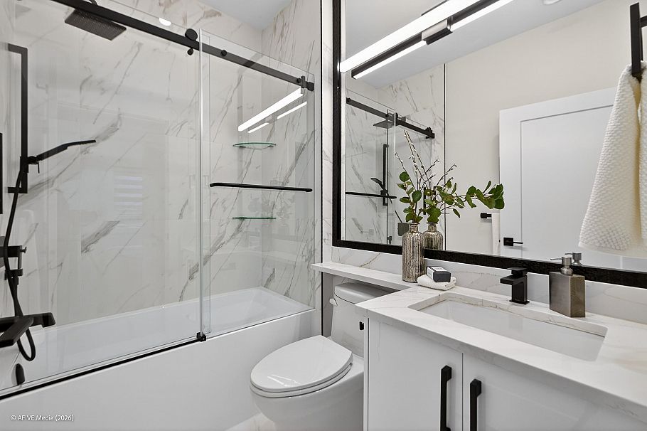 1554 W 66th Avenue Vancouver, BC - 17