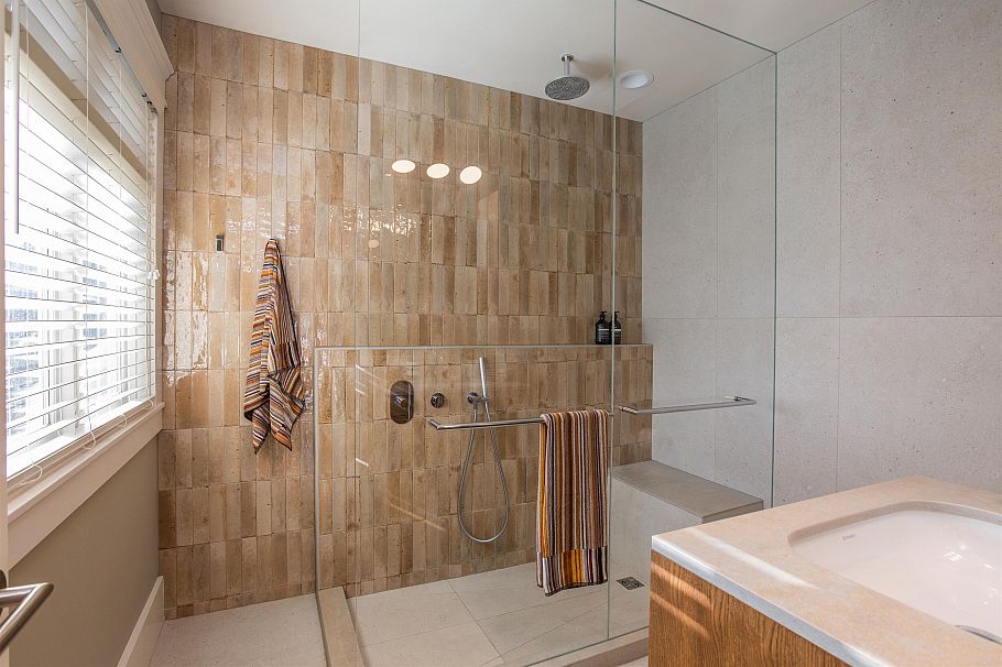 3242 W 3rd Avenue Vancouver, BC - 23