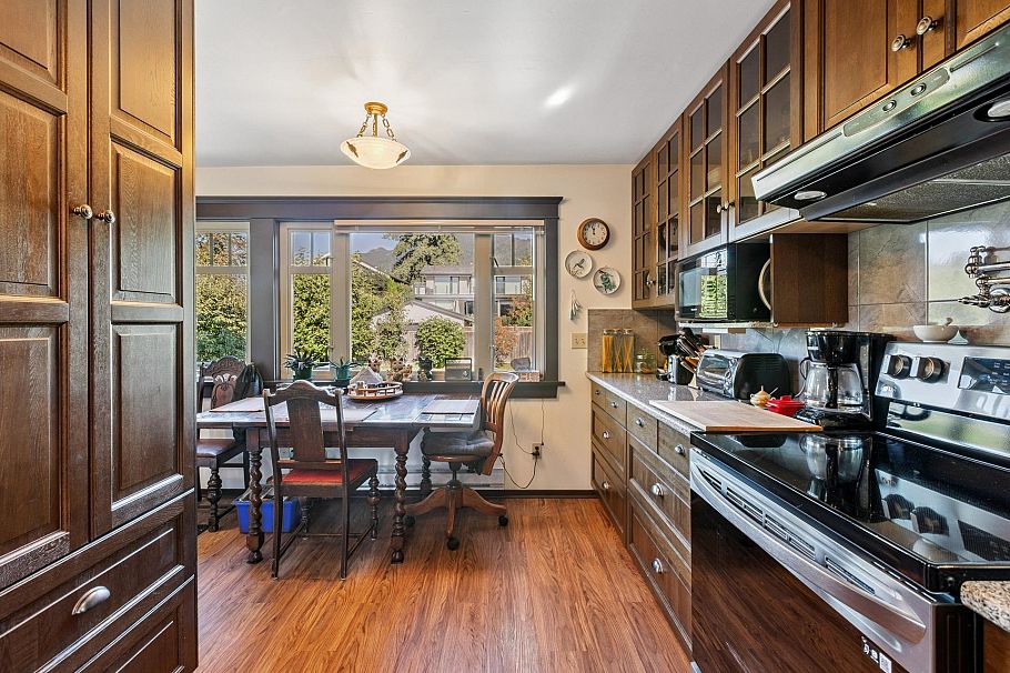 234 W Windsor Road North Vancouver, BC - 13