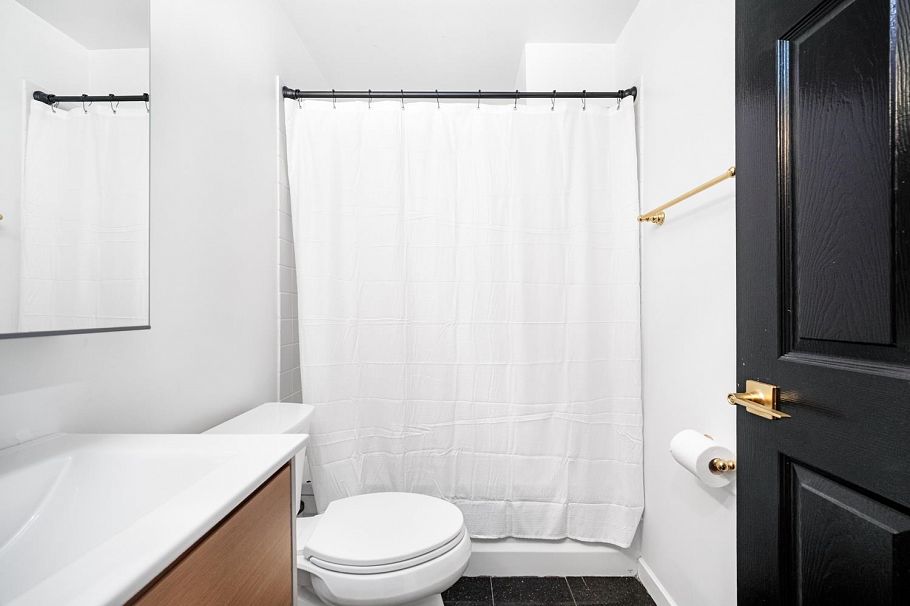 1407 Pendrell Street Vancouver, BC - 22