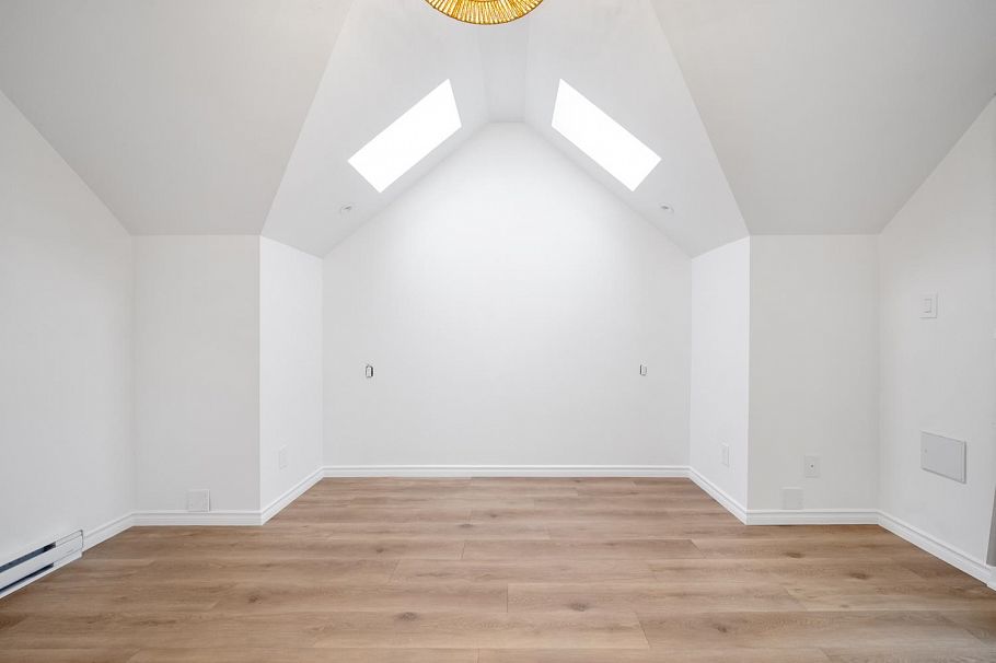 1407 Pendrell Street Vancouver, BC - 14