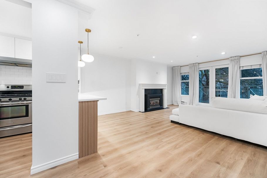 1407 Pendrell Street Vancouver, BC - 30